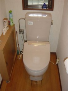 タンクレスですっきりトイレ